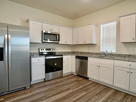 5th image of 140 Bracken Ln