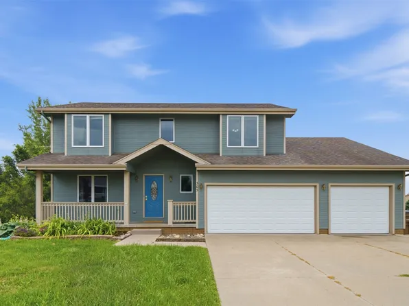 305 Marshall Ct, Runnells, IA 50237