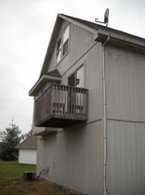 3rd image of 1105 SW Blue Branch Dr