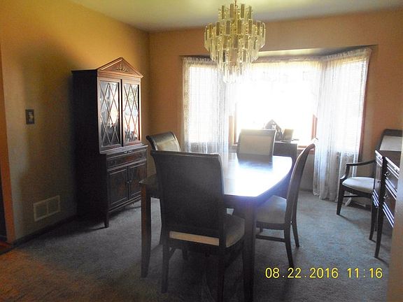 4th image of 942 S Millwood Dr