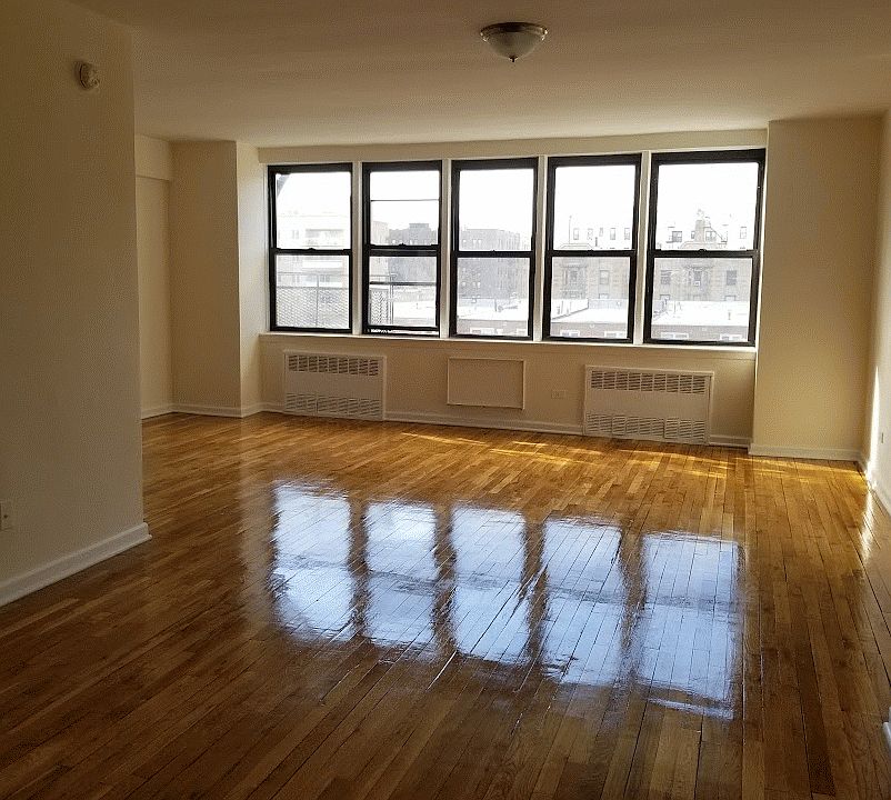 1st image of 2225 Benson Ave #3E