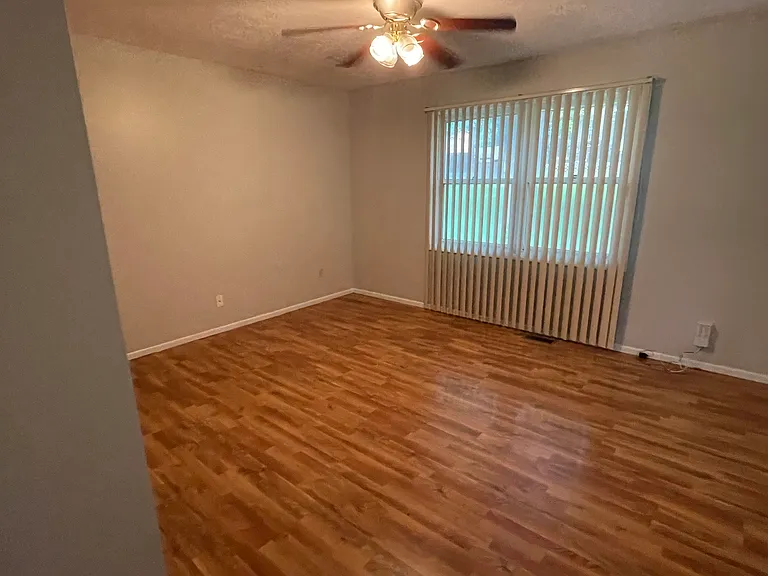 2252 Southeastern Pkwy — Photo 5