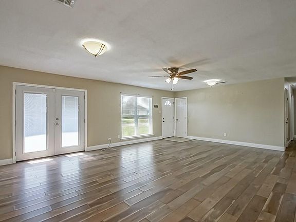 5th image of 3008 Mount Kennedy Dr