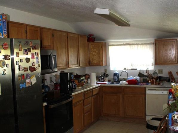 711 7th St, Fowler, CO 81039