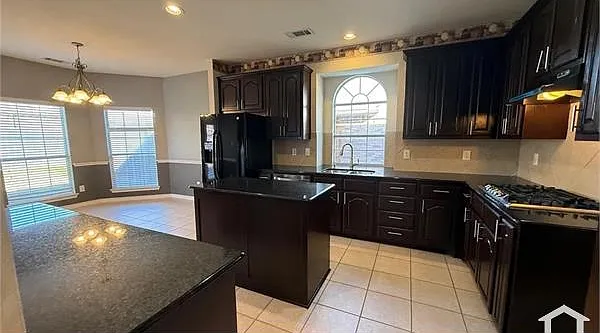 15174 Brooks Ln — Photo 1