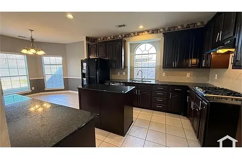 15174 Brooks Ln Photo 1