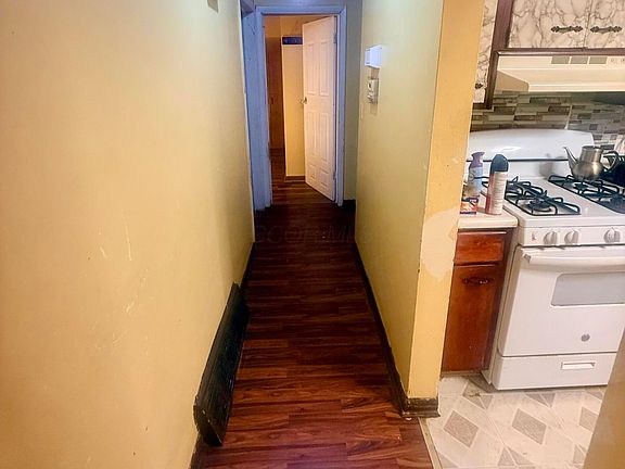 5th image of 1172 Elaine Rd