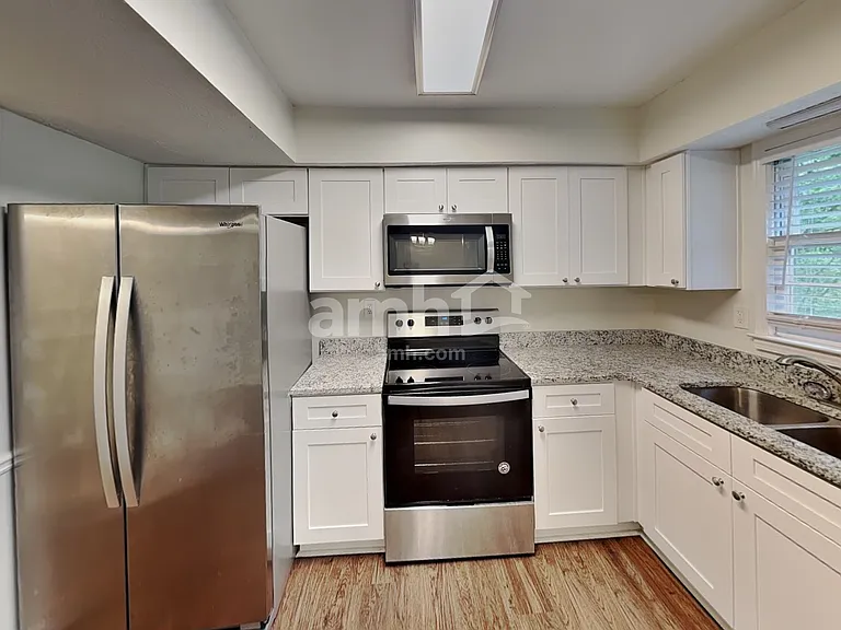3331 Birchwood Trl — Photo 3