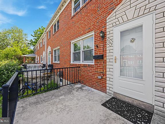 2nd image of 8549 Harris Ave