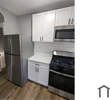 2614 Cole St — Photo 6