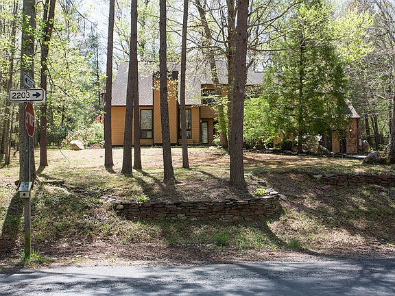 3rd image of 6101 Eagles Nest Cir