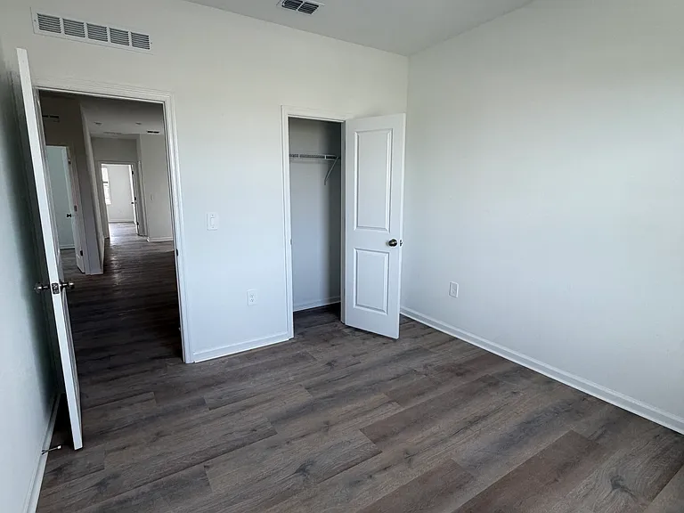 5175 Loyalty Dr — Photo 29