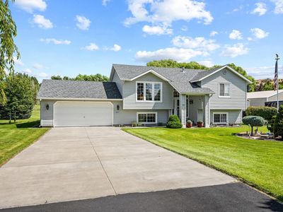 207 S Henry Rd, Greenacres, WA, 99016