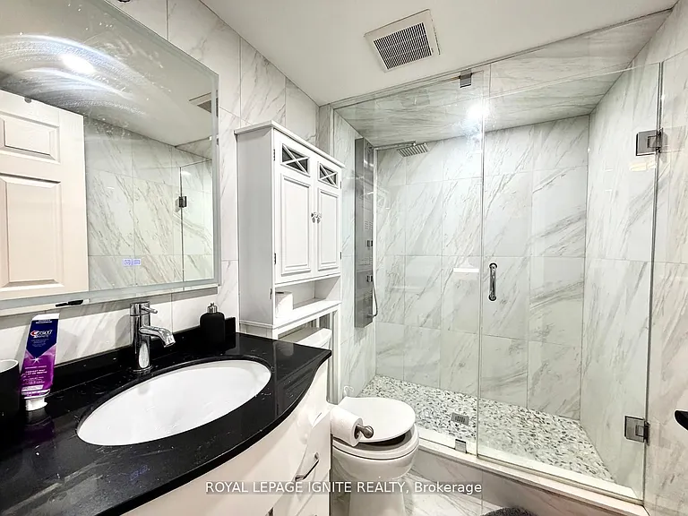 151 Village Green Sq #2001 — Photo 19