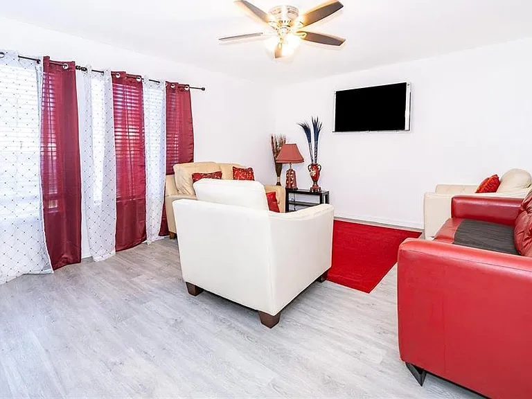 2031 Ludlow Ln #3303 — Photo 3
