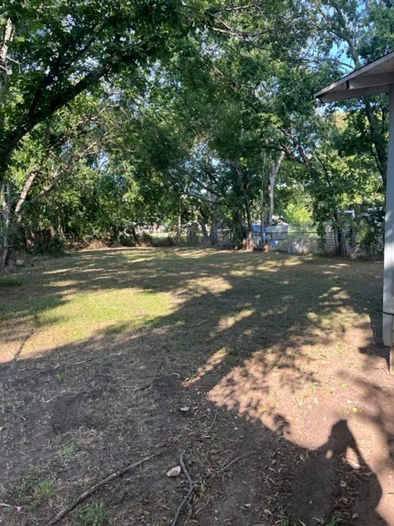 3 bed 1 bath ready now — Photo 3