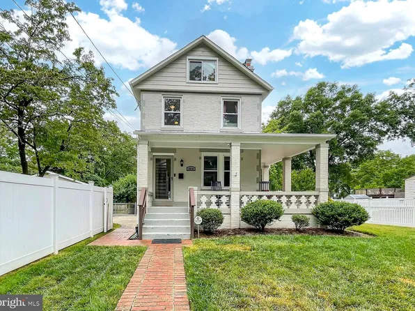 9010 51st Ave, College Park, MD 20740