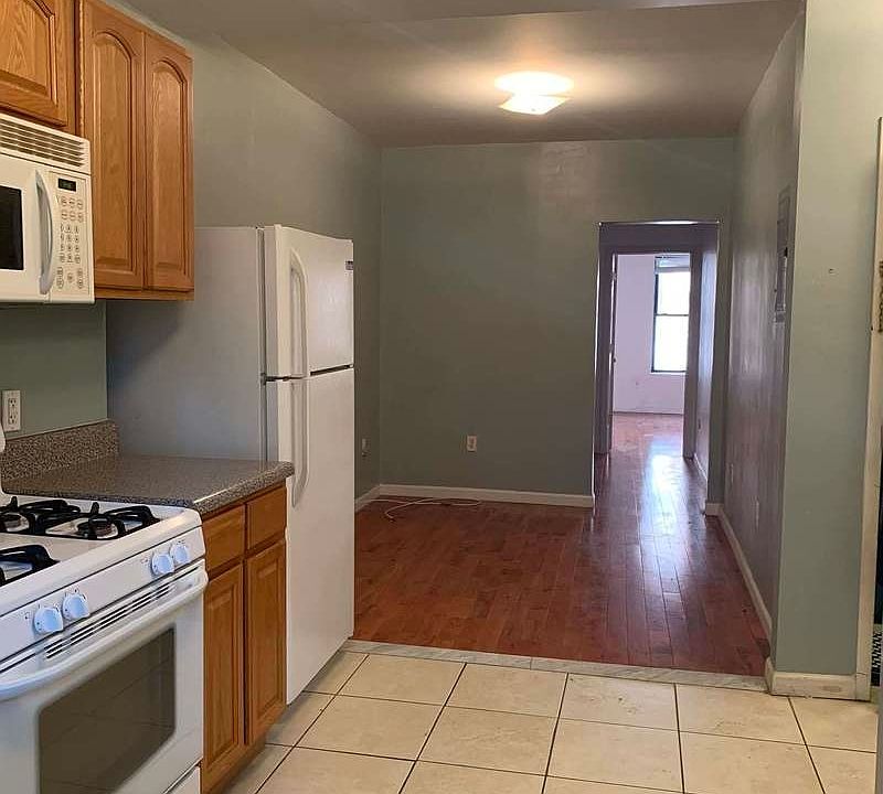 1st image of 2125 1st Ave APT 3N