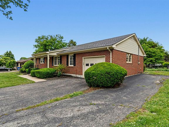 2nd image of 632 Spruce Ct