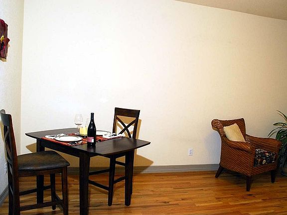 4th image of 1650 N Pearl St APT 24