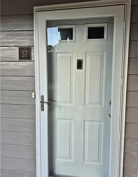 37 Rumson Ct SE — Photo 1
