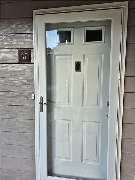 1st image of 37 Rumson Ct SE