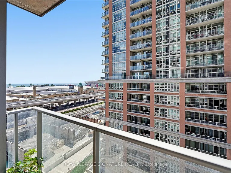 59 E Liberty St #905 — Photo 17
