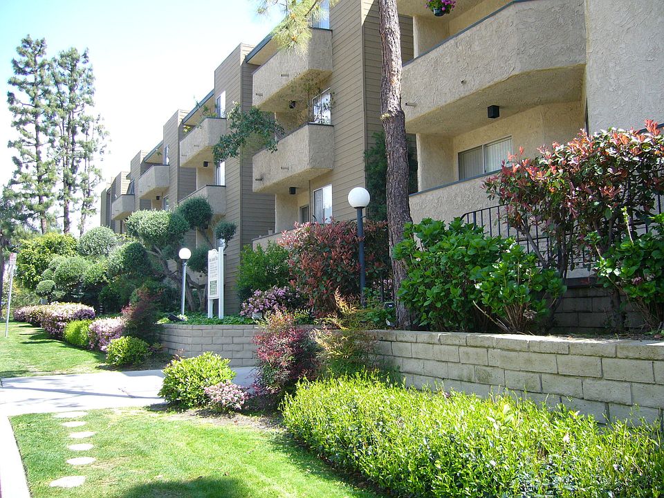 Ben Lomond P&W Johnsen Revocable Trust Apartment Rentals Los