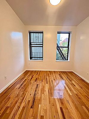 5th image of 172 Attorney St APT 5
