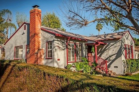 5th image of 3835 Anderson Ave