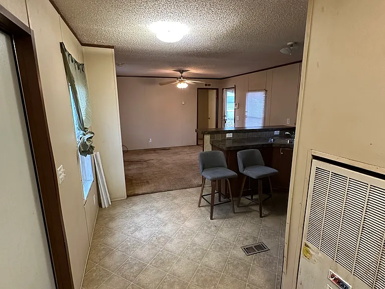 1411 Talladega St #B — Photo 8