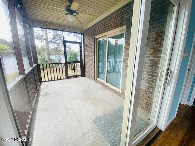 906 Diamond Ct — Photo 10
