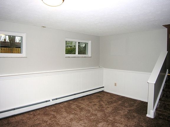 3rd image of 6884 Anthony Ln
