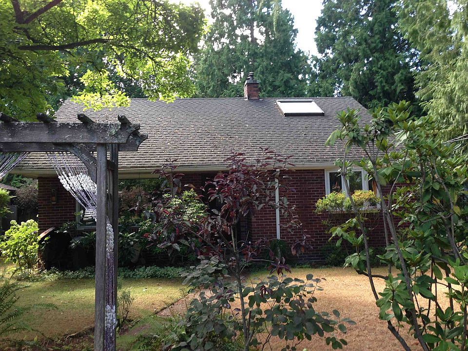 1st image of 10723 Bartlett Ave NE