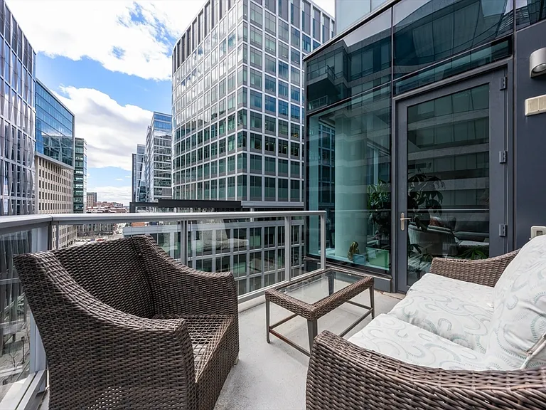 22 Liberty Dr #9G — Photo 24