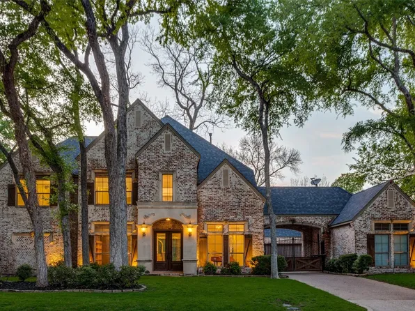 5917 Forest River Dr, Fort Worth, TX 76112