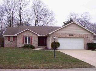 302 Kipling Dr, Monticello, IL 61856