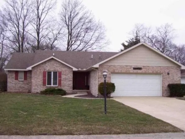 302 Kipling Dr, Monticello, IL 61856
