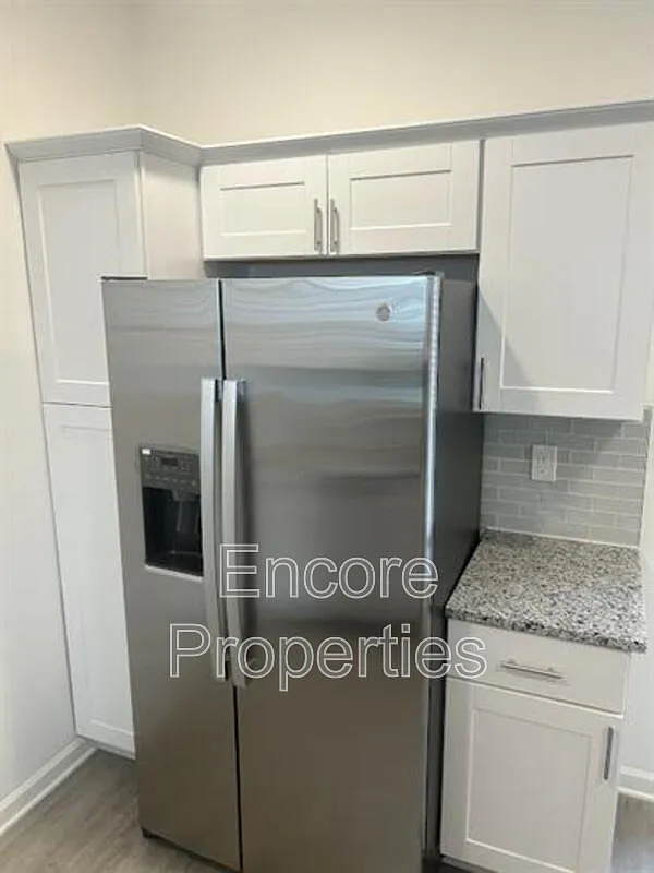 3 bed, 2.5 bath, 1345 sqft, $1,750 — Photo 4