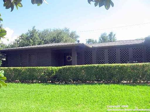 1st image of 616 CANTERBURY HILL