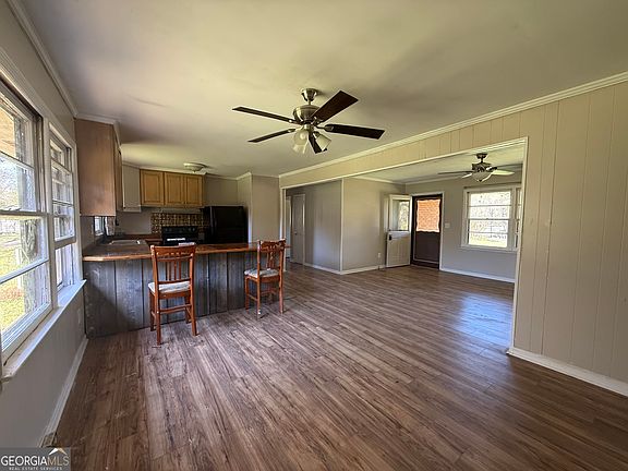 5th image of 28 Brewer Rd