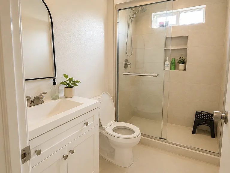1016 Normandy Dr — Photo 2
