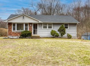 101 Driscoll Dr, Uncasville, CT 06382