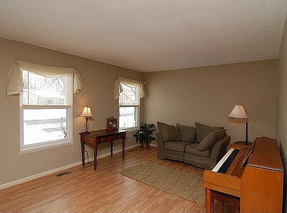 3rd image of 535 N Odell St