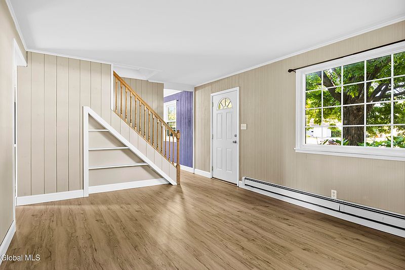 4th image of 1083 Inner Drive