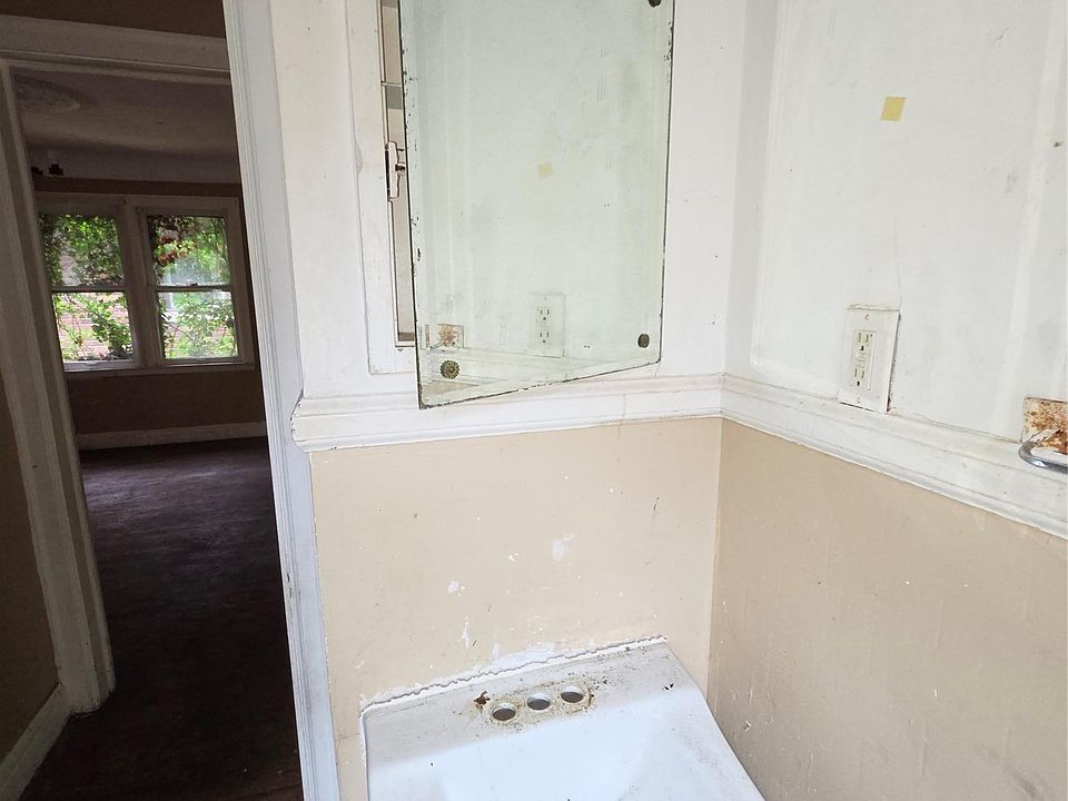 46th image of 5310 Grayton St