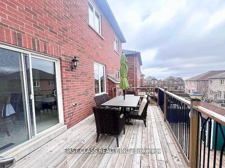 9 Wiley Ave #UPPER FLOOR — Photo 19