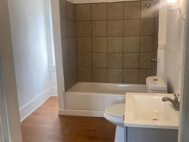 205 Beecher St #3 — Photo 7