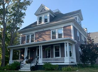 28 Upper Round Pond Rd APT B, Bristol, ME 04539