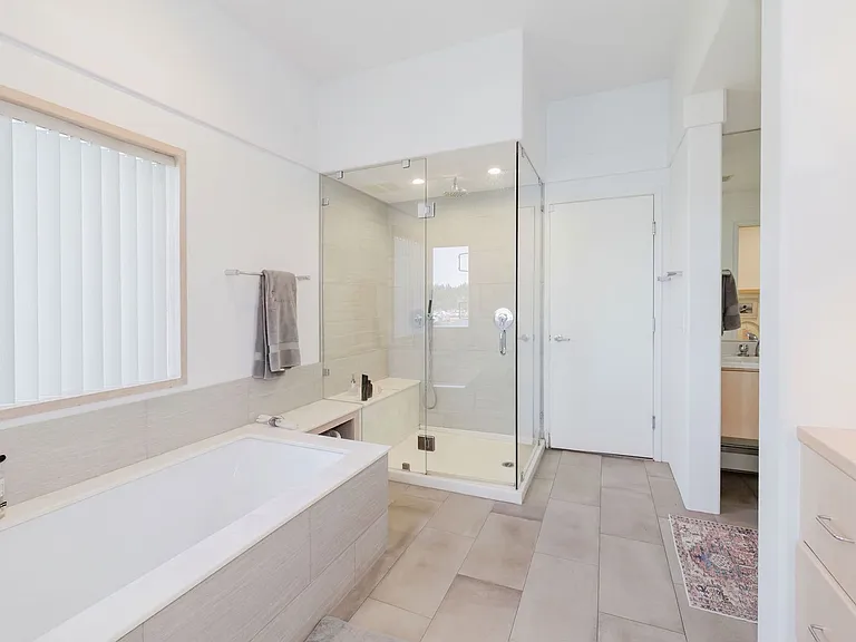 5834 Packard Ln NE — Photo 20